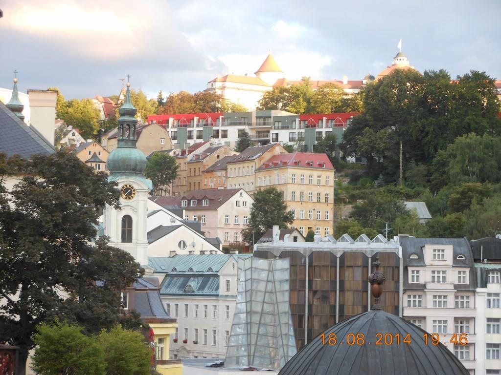 Hotel Asila à Karlovy Vary Extérieur photo