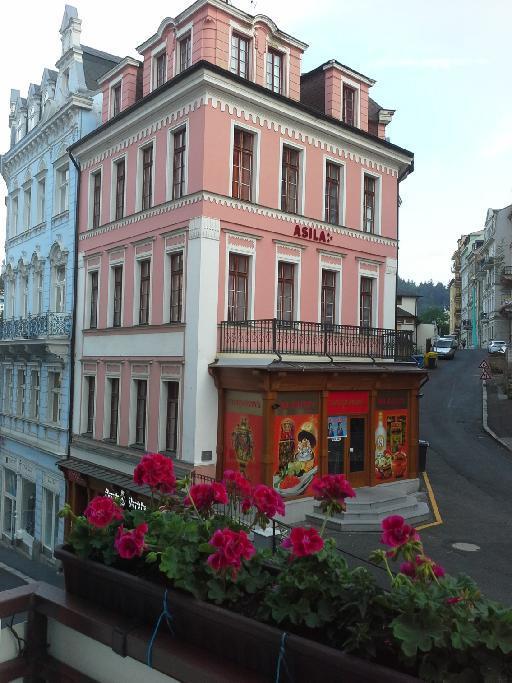 Hotel Asila à Karlovy Vary Extérieur photo